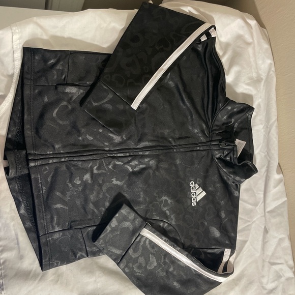 I'm selling beautiful baby clothes - Picture 3 of 3